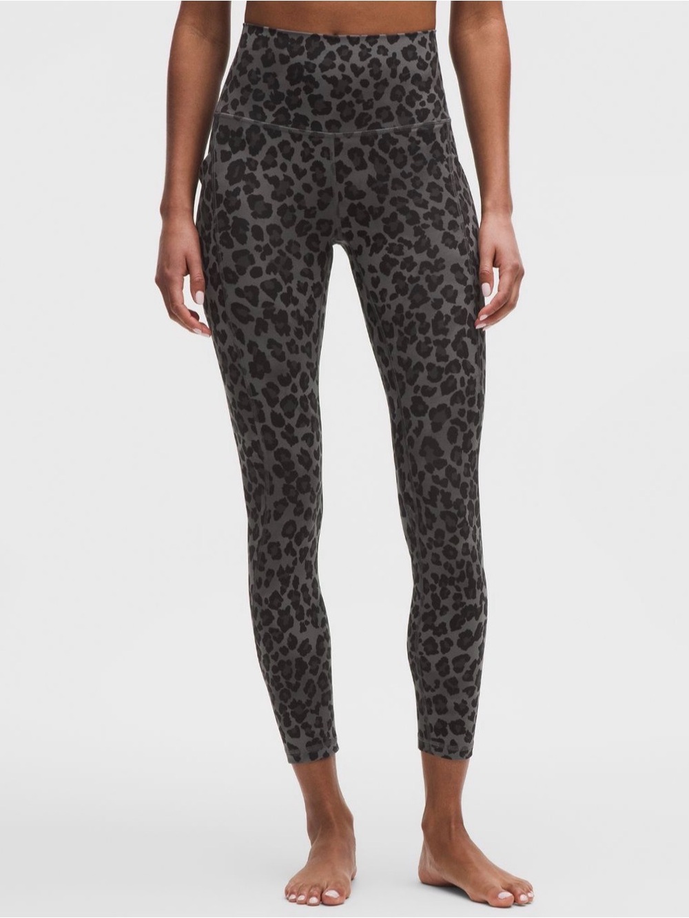 Old school legacy Lululemon - leopard Printed fold over long leggings sz 4